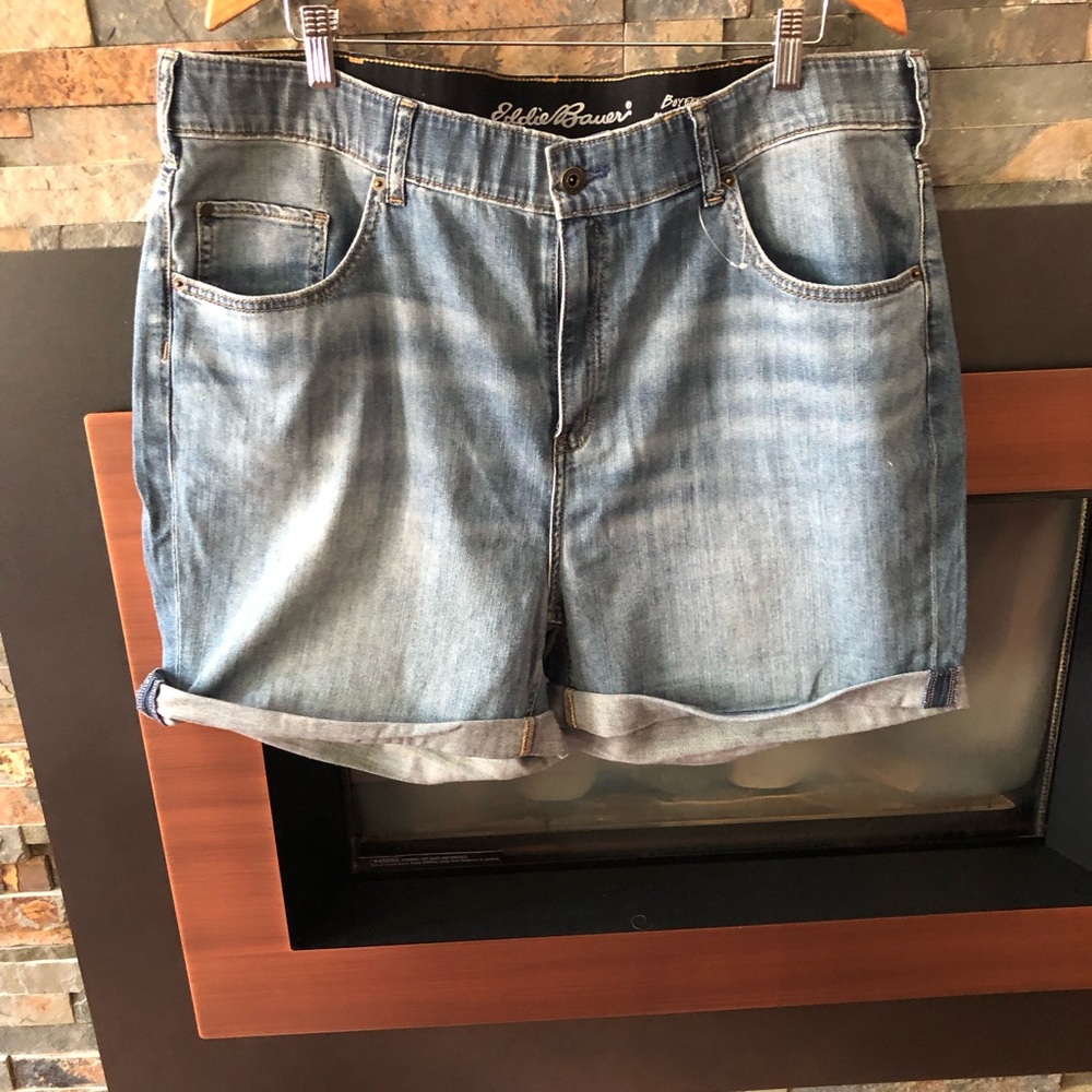 NWT Eddie Bauer Faded Blue Boyfriend Denim Shorts